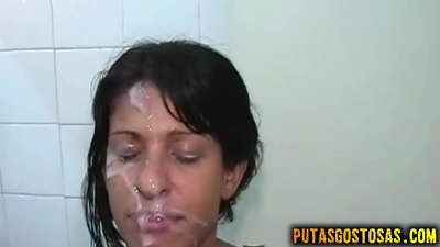 Brunette enom wis lisan lan silit jinis sadurunge njupuk cum ing dheweke pasuryan